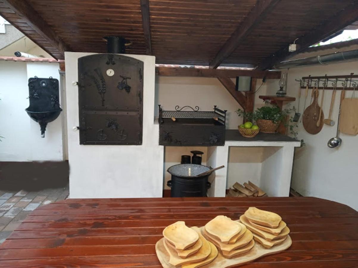 Bazsi Apartman Hajdúszoboszló Exterior foto