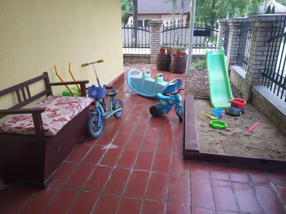 Bazsi Apartman Hajdúszoboszló Exterior foto