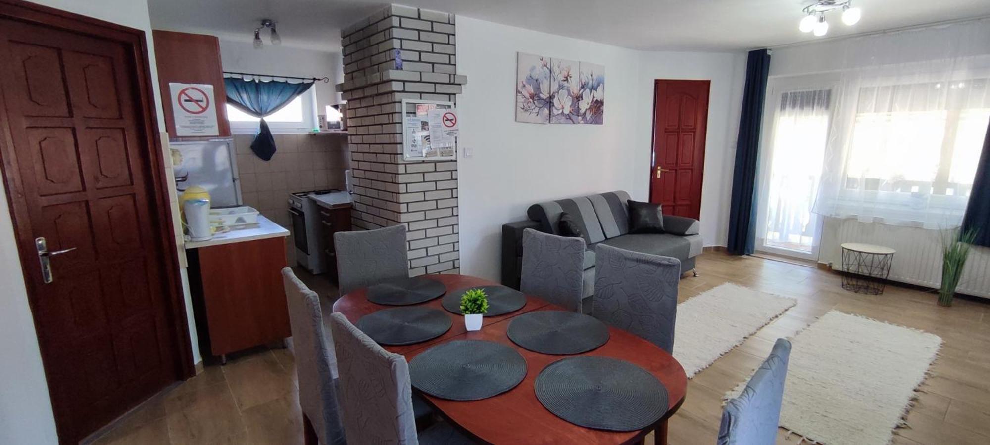 Bazsi Apartman Hajdúszoboszló Exterior foto