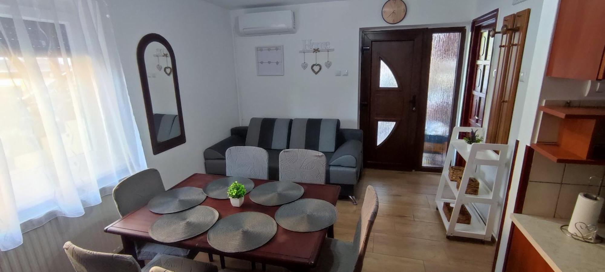 Bazsi Apartman Hajdúszoboszló Exterior foto