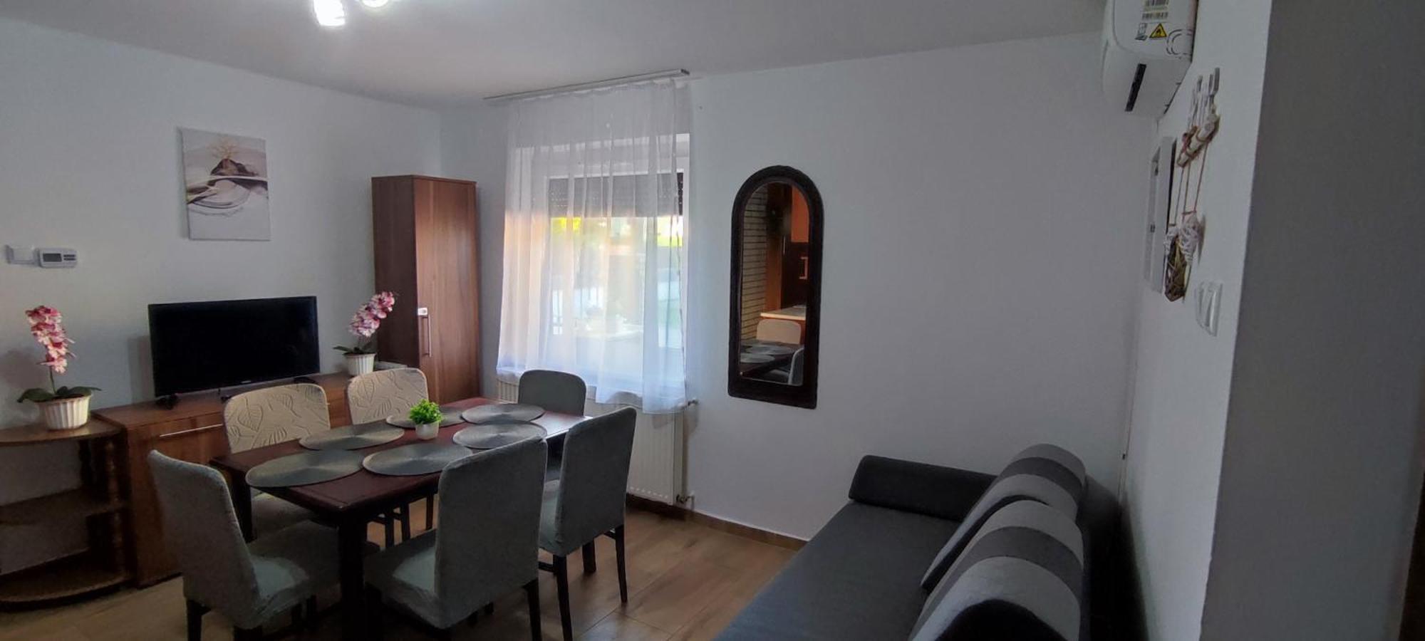 Bazsi Apartman Hajdúszoboszló Exterior foto