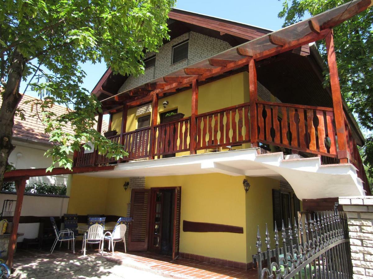 Bazsi Apartman Hajdúszoboszló Exterior foto